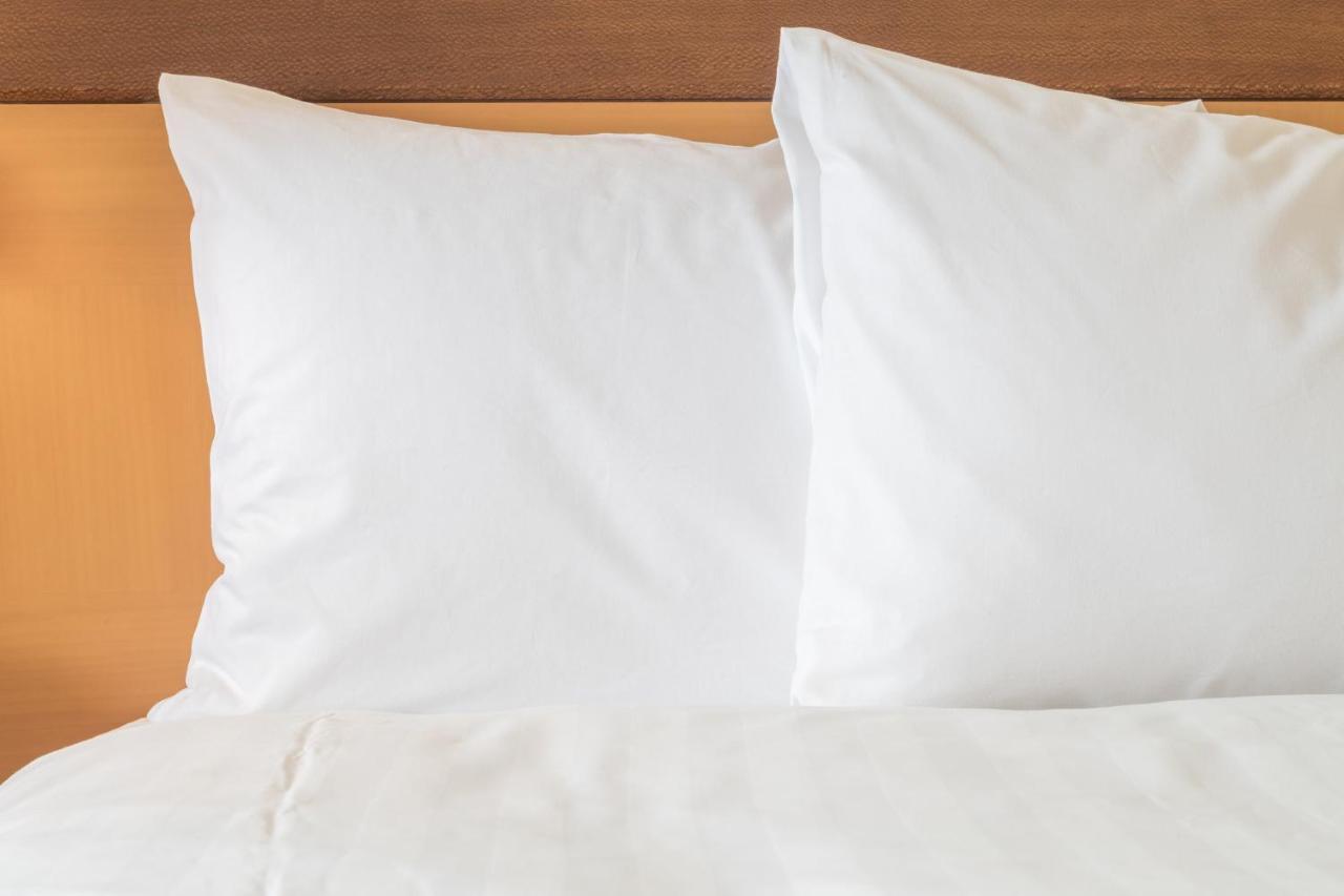 Holiday Inn Express & Suites - Madison West - Middleton By Ihg Экстерьер фото