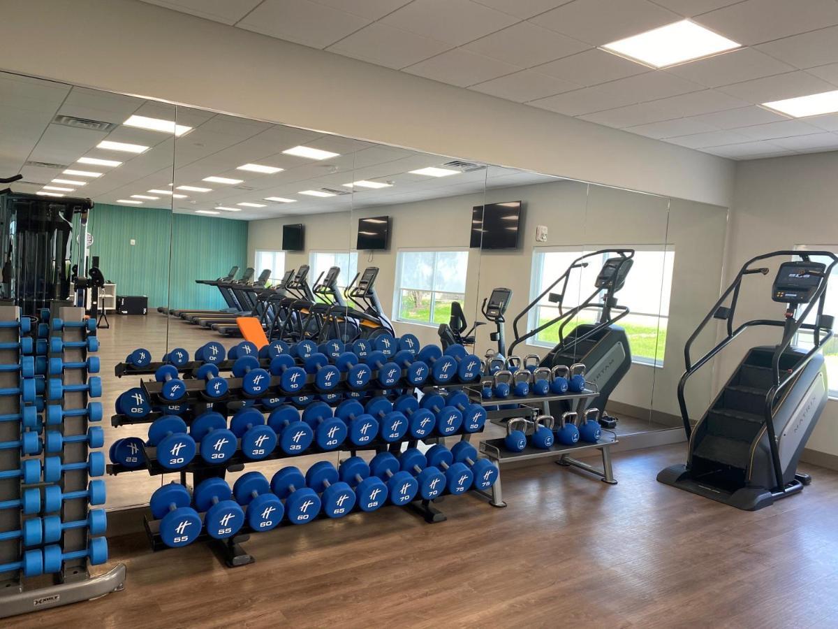 Holiday Inn Express & Suites - Madison West - Middleton By Ihg Экстерьер фото
